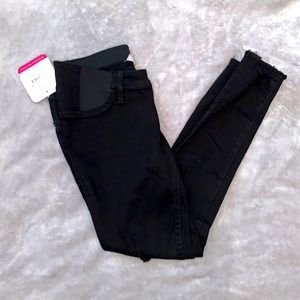 Black Maternity Frayed Hem Ripped Skinny Jeans NWT